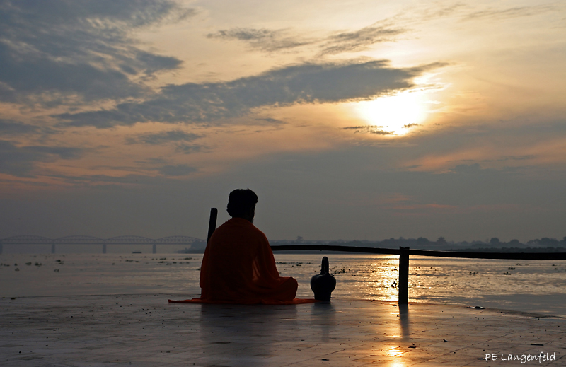 Varanassi Ghat Prayer